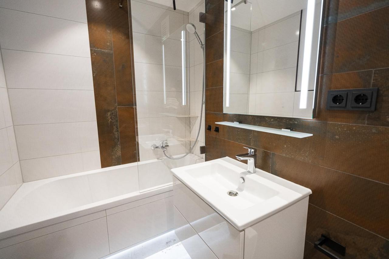Stylisches Apartment Im Herzen Von Dresden + Parkplatz + Netflix + Self Check-In Eksteriør bilde
